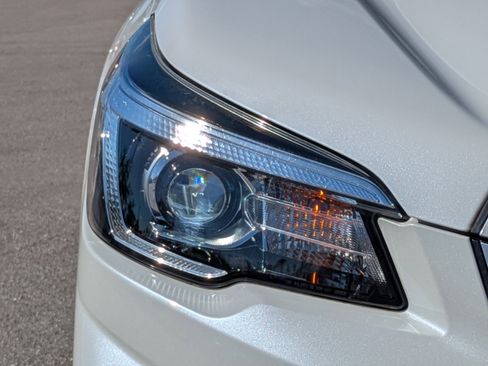 Used 2020 Subaru Forester Premium image 10