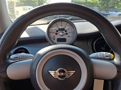 Used 2006 MINI Cooper Hardtop FWD image 18