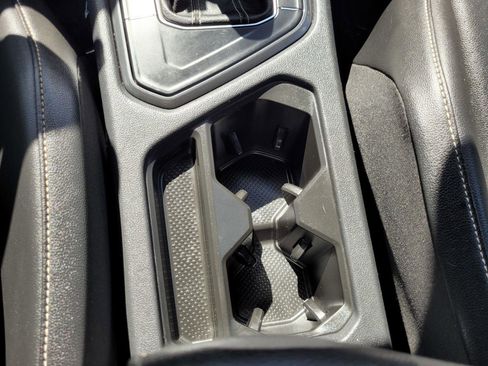 Certified 2022 Volkswagen Tiguan SE R-Line FWD image 25