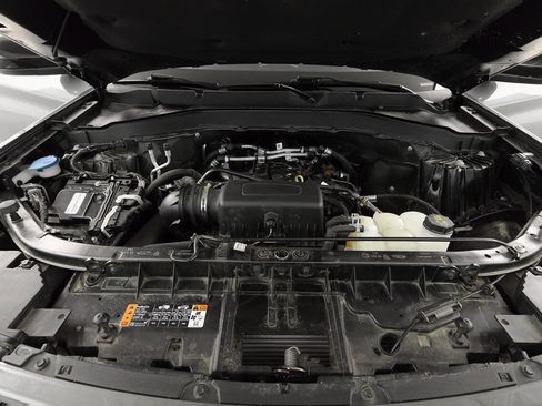 Used 2023 Ford Explorer XLT w/ Equipment Group 202A image 27