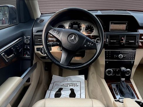 Used 2010 Mercedes-Benz GLK 350 4MATIC image 8