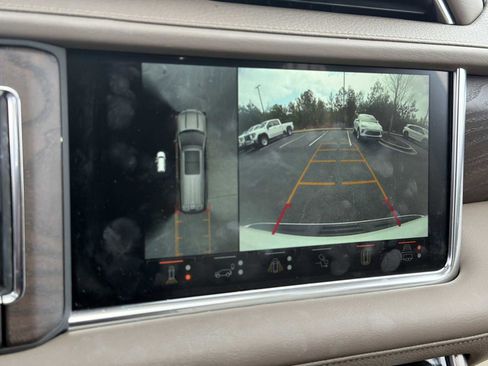 Used 2024 GMC Yukon Denali w/ Denali Reserve Package image 5