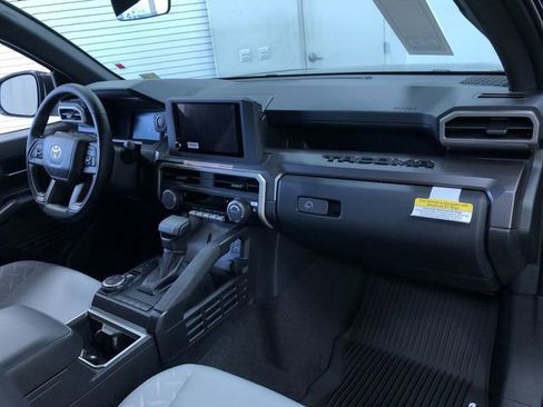 New 2026 Toyota Tacoma SR5 AWD/4WD image 25