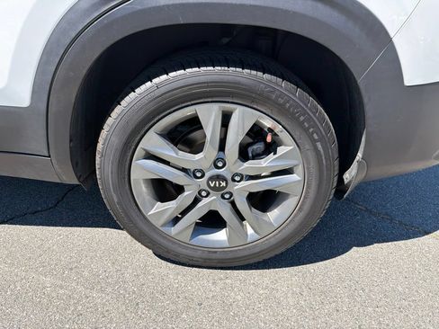 Used 2021 Kia Seltos S AWD/4WD image 12