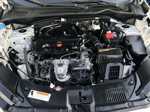 Certified 2024 Honda HR-V LX image 17