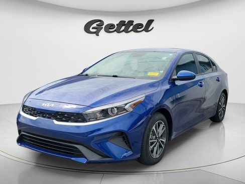 Used 2023 Kia Forte LXS FWD image 2