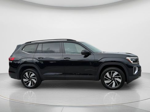New 2026 Volkswagen Atlas SE FWD image 4