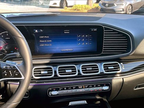 Used 2024 Mercedes-Benz GLE 450 4MATIC w/ AMG Line Exterior image 6