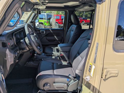 New 2025 Jeep Wrangler Rubicon image 7