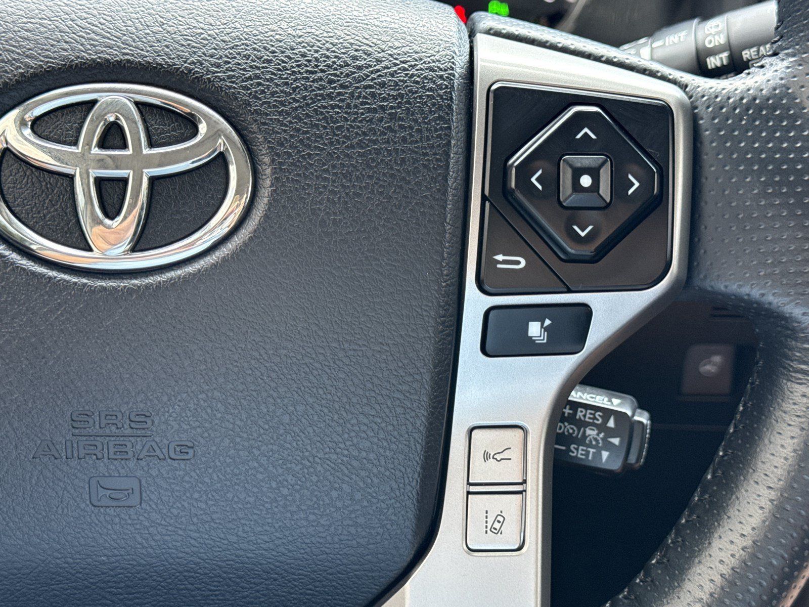 Used 2024 Toyota 4Runner Limited RWD image 24