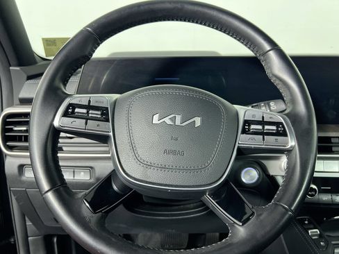Used 2024 Kia Telluride EX w/ EX Captain's Chair Package FWD image 15