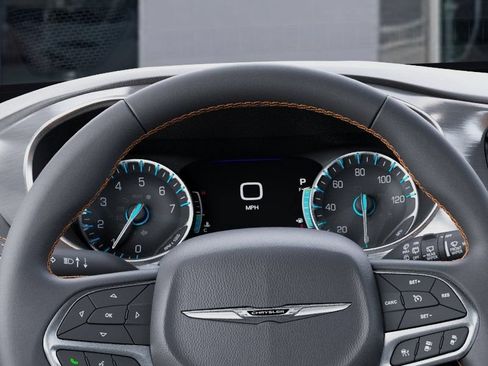 New 2026 Chrysler Pacifica Pinnacle FWD image 17