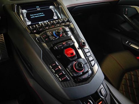 Used 2018 Lamborghini Aventador S image 69