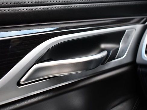 Used 2017 BMW 750i xDrive image 22