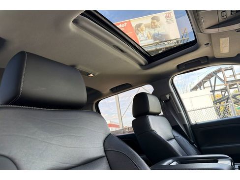 Used 2015 Chevrolet Silverado 2500 LTZ AWD/4WD image 18