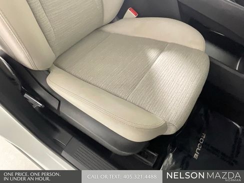 Used 2022 Nissan Rogue SV FWD image 27