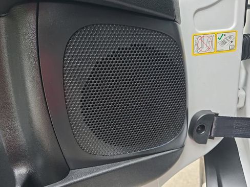 Used 2025 RAM ProMaster 2500 w/ Convenience Group FWD image 17