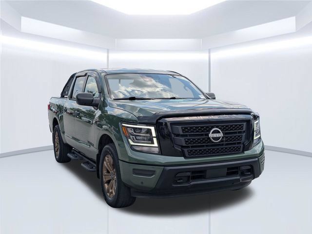 Used 2024 Nissan Titan SV w/ SV Bronze Edition Package AWD/4WD image 8
