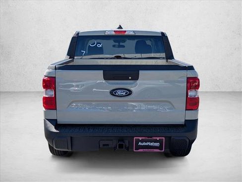 New 2025 Ford Maverick XL image 8