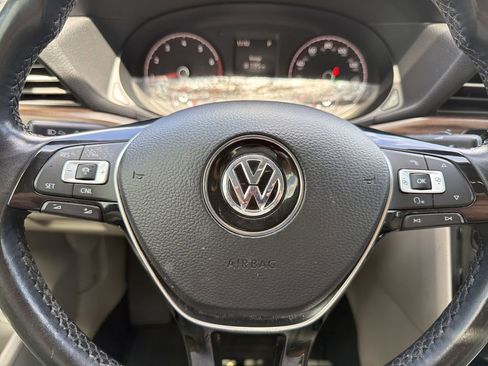 Used 2020 Volkswagen Passat 2.0T SEL FWD image 27