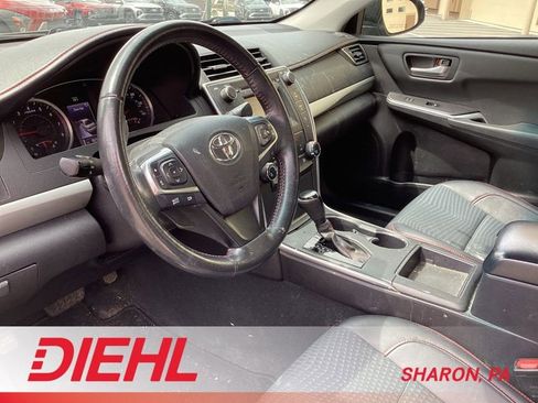 Used 2015 Toyota Camry SE image 10