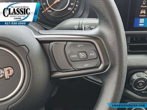 Used 2025 Jeep Gladiator Sport AWD/4WD image 28