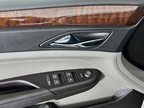 Used 2011 Cadillac SRX Luxury image 15