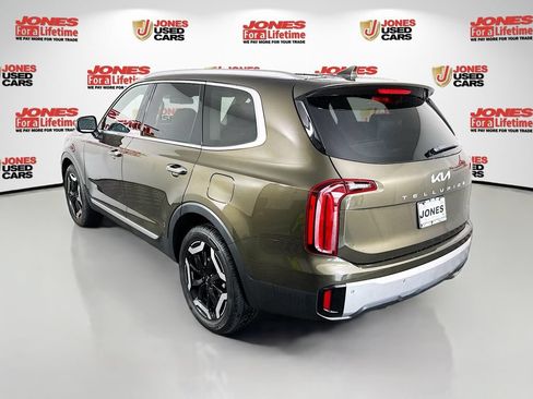 Certified 2023 Kia Telluride S AWD/4WD image 2