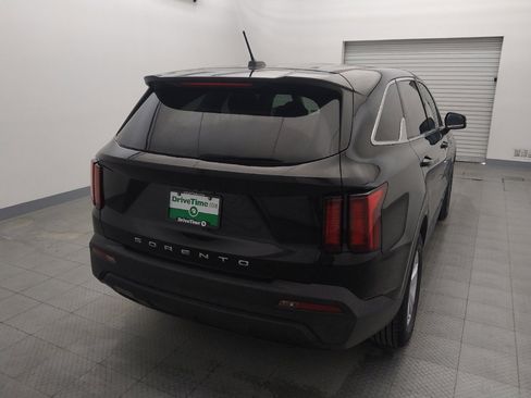 Used 2022 Kia Sorento LX image 7