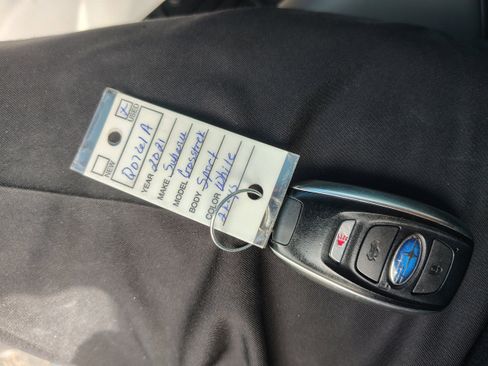 Used 2021 Subaru Crosstrek 2.5i Sport w/ Moonroof Package image 39