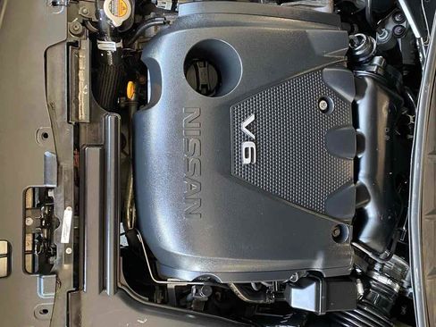 Used 2017 Nissan Maxima SR w/ Midnight Edition image 26