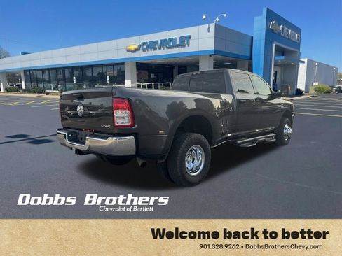 Used 2024 RAM 3500 Tradesman w/ Chrome Appearance Group AWD/4WD image 8
