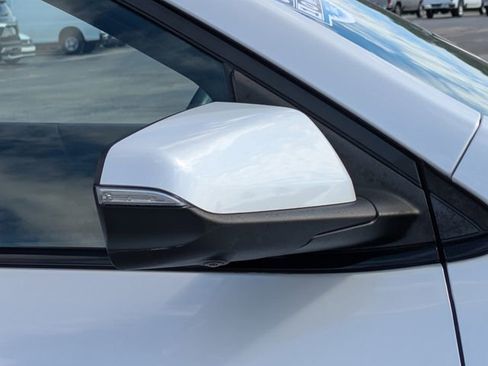 Used 2023 Chevrolet Equinox RS w/ RS Leather Package image 12