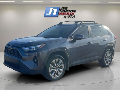 Used 2023 Toyota RAV4 XLE Premium image 1