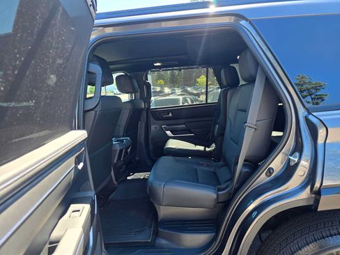 Used 2024 Toyota Sequoia Platinum AWD/4WD image 16