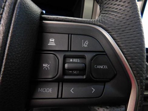 Used 2025 Toyota Tundra Limited image 29