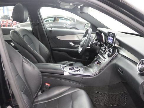 Used 2018 Mercedes-Benz C 300 4MATIC Sedan image 31