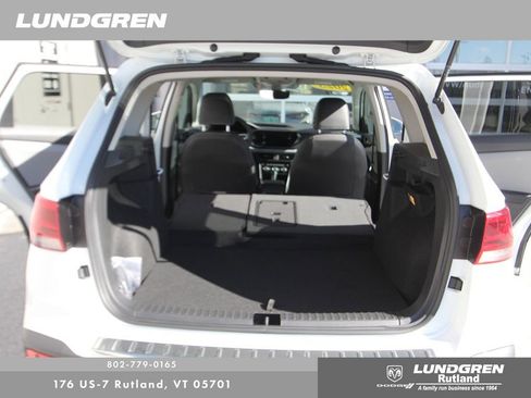 Used 2023 Volkswagen Taos SEL AWD/4WD image 18