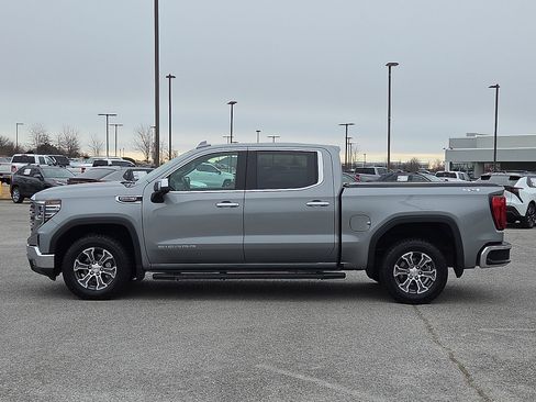 Used 2023 GMC Sierra 1500 SLT w/ SLT Convenience Package image 3