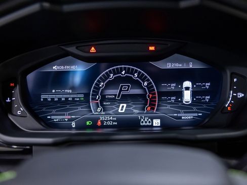 Used 2022 Lamborghini Urus image 39