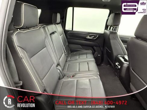 Used 2024 GMC Yukon XL SLT image 48