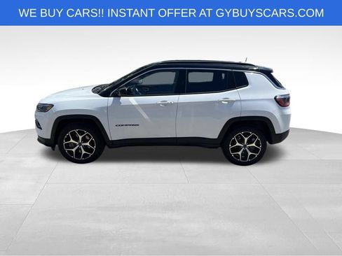 Used 2025 Jeep Compass Limited AWD/4WD image 3
