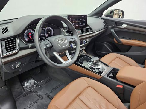 Used 2023 Audi Q5 2.0T Premium Plus w/ Premium Plus Package AWD/4WD image 12