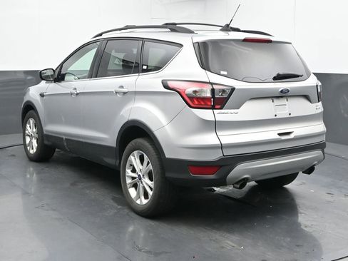 Used 2018 Ford Escape SEL image 9