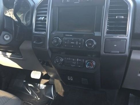 Used 2019 Ford F150 XLT image 45