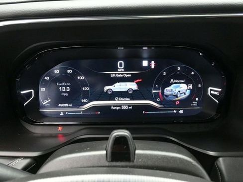 Used 2023 GMC Yukon Denali Ultimate image 9