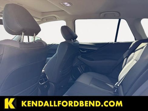 Used 2025 Subaru Outback Onyx Edition AWD/4WD image 13