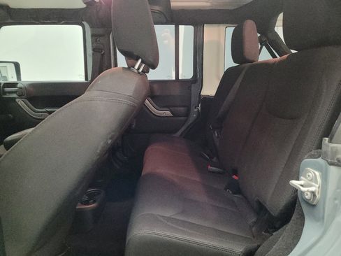 Used 2015 Jeep Wrangler Unlimited Sport w/ Connectivity Group AWD/4WD image 18