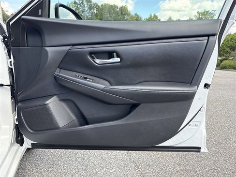 Used 2022 Nissan Sentra SV image 25