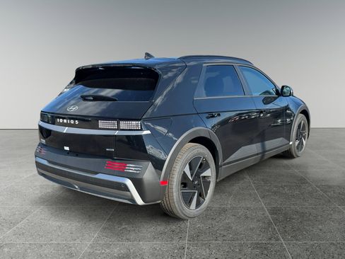 New 2025 Hyundai Ioniq 5 SEL image 5